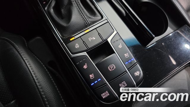 Kia K7 2016 — photo 17