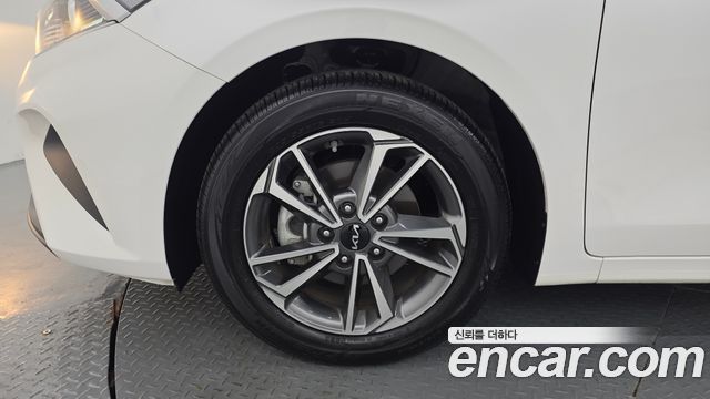 Kia K3 2024 — photo 5