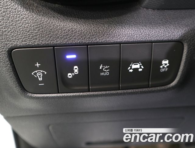 Hyundai Kona 2018 — photo 17