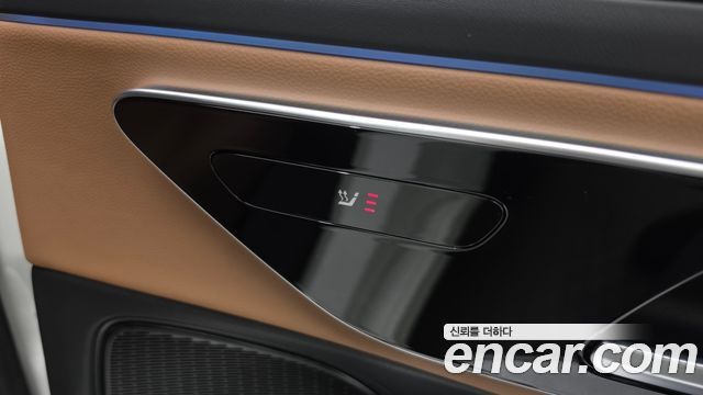 Mercedes-Benz E-Class 2025 — photo 25