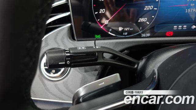 Mercedes-Benz E-Class 2025 — photo 28