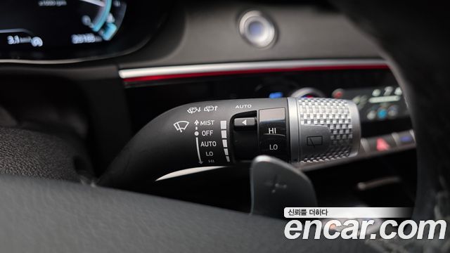 Genesis GV70 2021 — photo 28