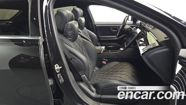 Mercedes-Benz S-Class 2023 — photo 11