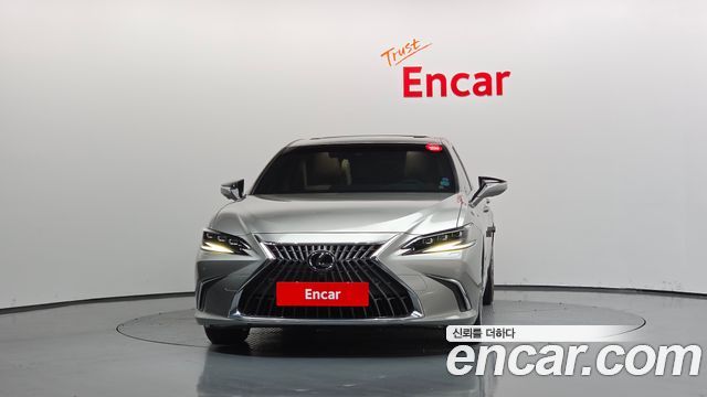 Lexus ES 2023 — photo 3