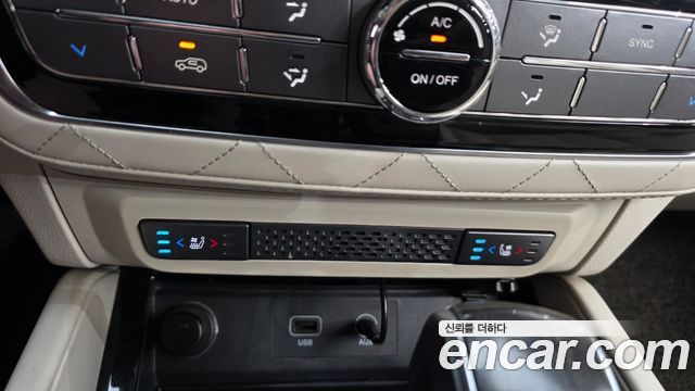 KG Mobility Rexton 2018 — photo 15