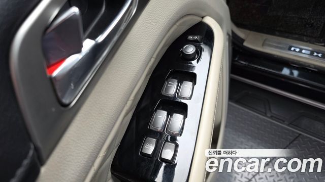 KG Mobility Rexton 2018 — photo 16