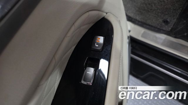 KG Mobility Rexton 2018 — photo 20