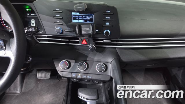 Hyundai AVANTE 2021 — photo 22