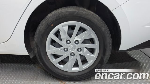 Hyundai AVANTE 2021 — photo 7