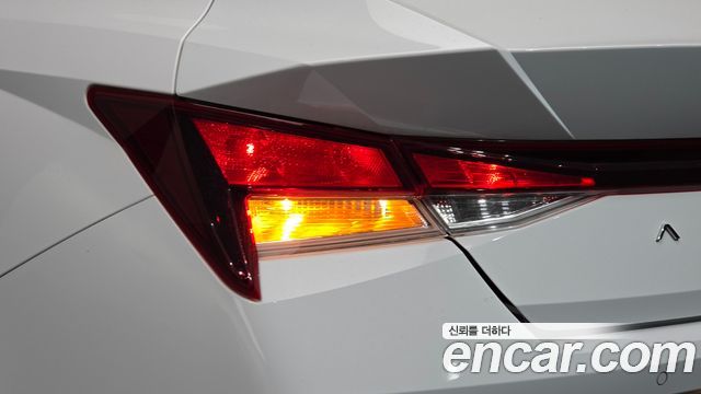 Hyundai AVANTE 2021 — photo 9