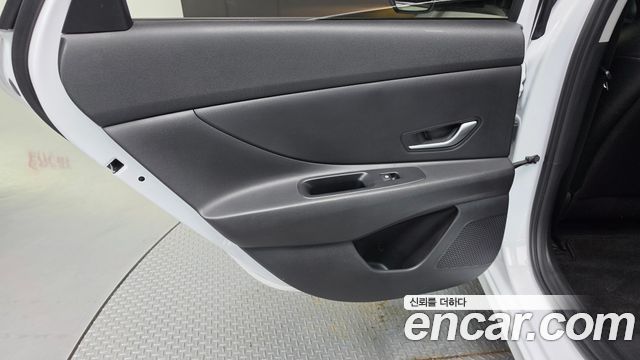 Hyundai AVANTE 2021 — photo 15