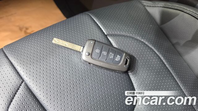 Hyundai AVANTE 2021 — photo 30