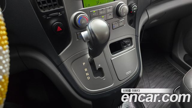 Hyundai Starex 2014 — photo 12