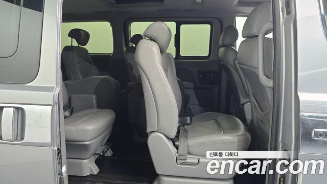 Hyundai Starex 2014 — photo 17