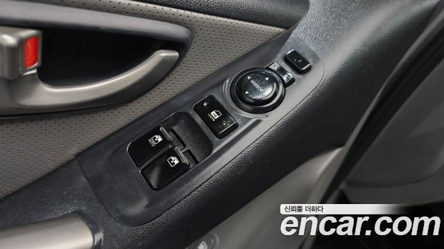 Hyundai Starex 2014 — photo 25