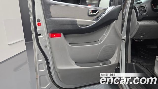 Hyundai Starex 2014 — photo 14