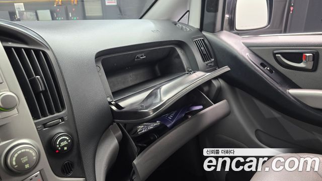 Hyundai Starex 2014 — photo 27
