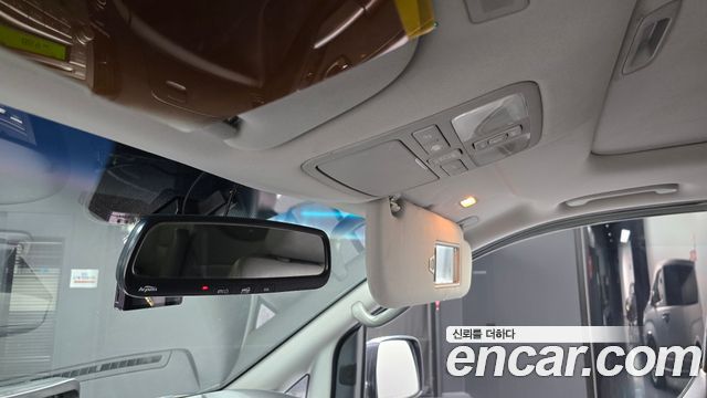 Hyundai Starex 2014 — photo 29