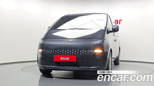 Hyundai Staria 2022 — photo 3