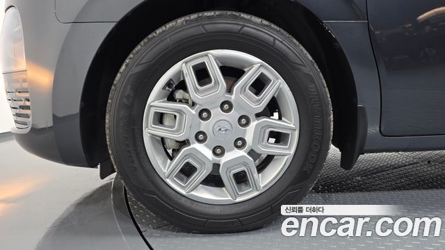 Hyundai Staria 2022 — photo 5