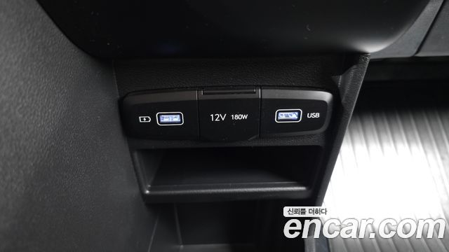 Hyundai Staria 2022 — photo 18