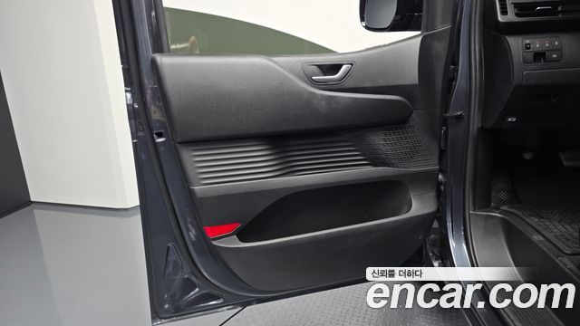Hyundai Staria 2022 — photo 14