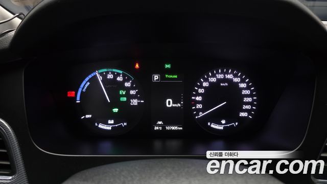 Hyundai Sonata 2016 — photo 11