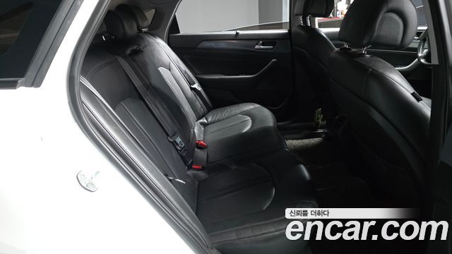 Hyundai Sonata 2016 — photo 17