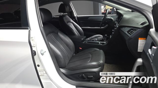 Hyundai Sonata 2016 — photo 18