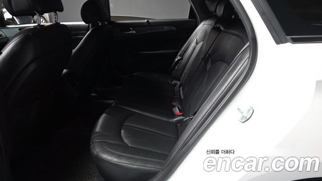 Hyundai Sonata 2016 — photo 16