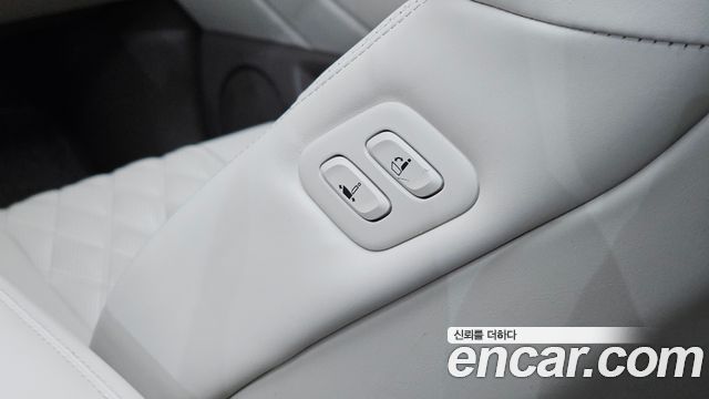 Genesis GV80 2020 — photo 24
