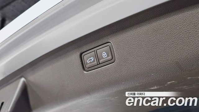 Genesis GV80 2020 — photo 28