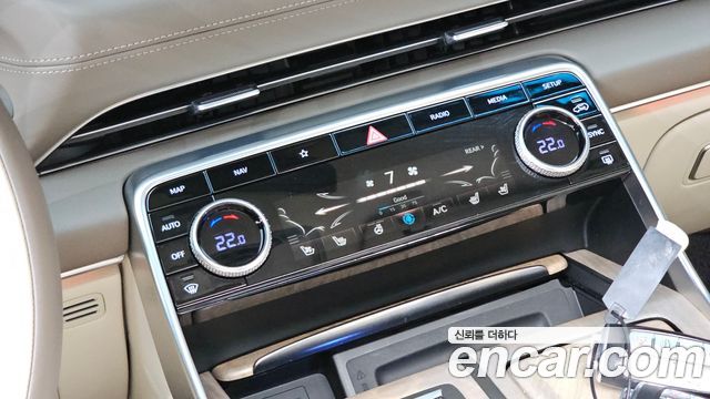 Genesis GV80 2020 — photo 31