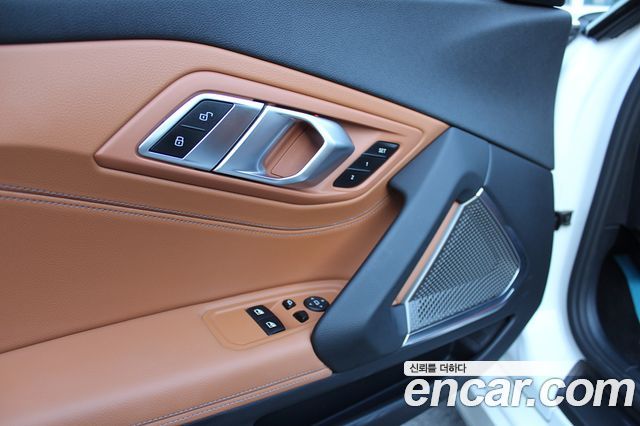 BMW Z4 2023 — photo 8