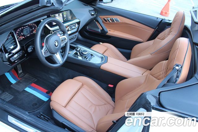 BMW Z4 2023 — photo 15