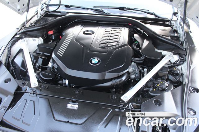 BMW Z4 2023 — photo 18