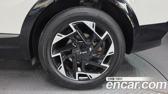 Kia Sportage 2023 — photo 7