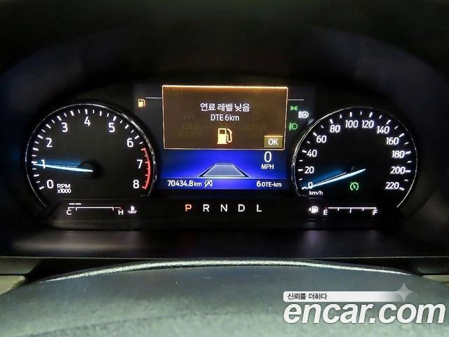Ford Explorer 2021 — photo 11