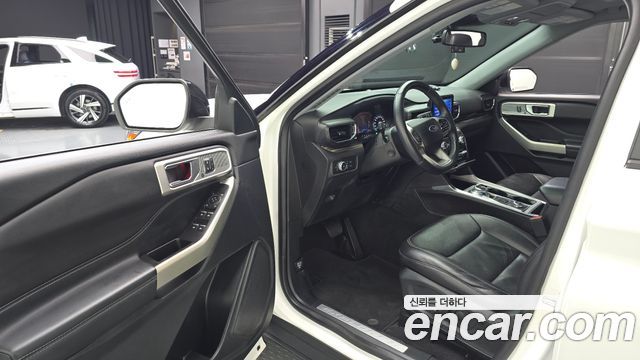 Ford Explorer 2021 — photo 13