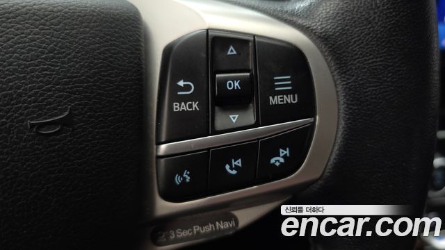 Ford Explorer 2021 — photo 22