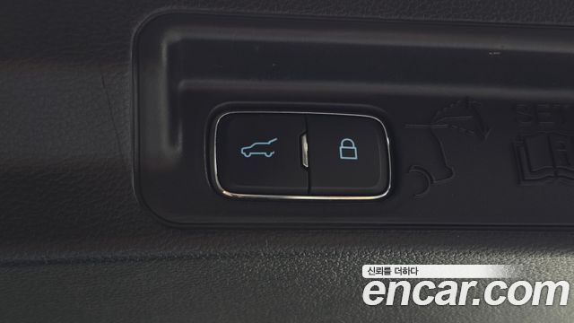 Ford Explorer 2021 — photo 24