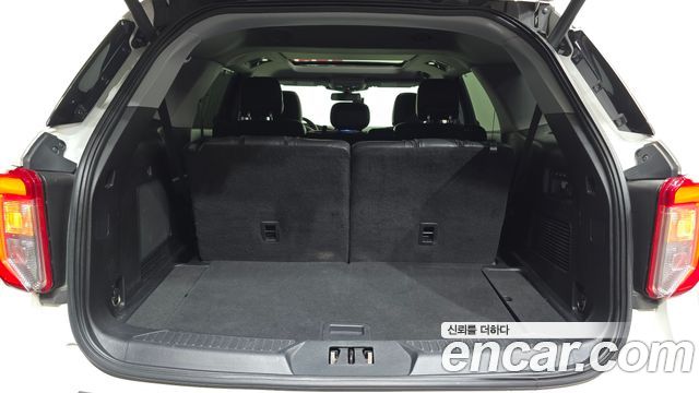 Ford Explorer 2021 — photo 25