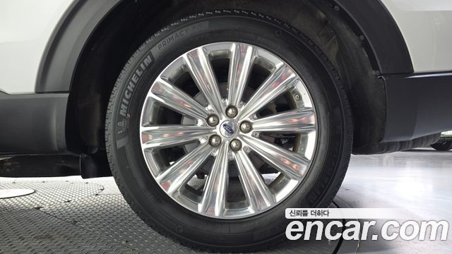 Ford Explorer 2021 — photo 7