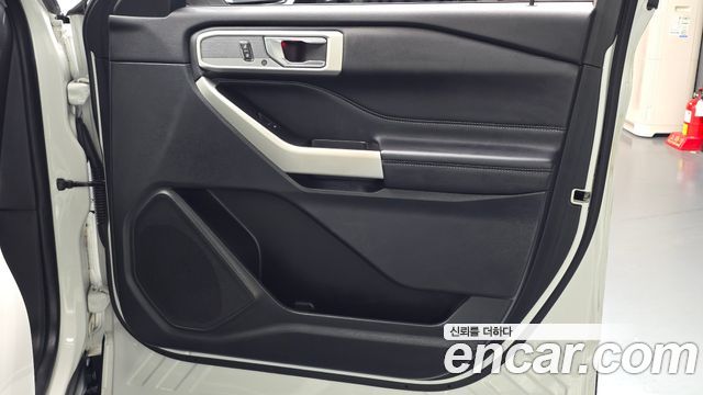 Ford Explorer 2021 — photo 15