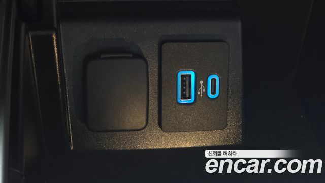 Ford Explorer 2021 — photo 32