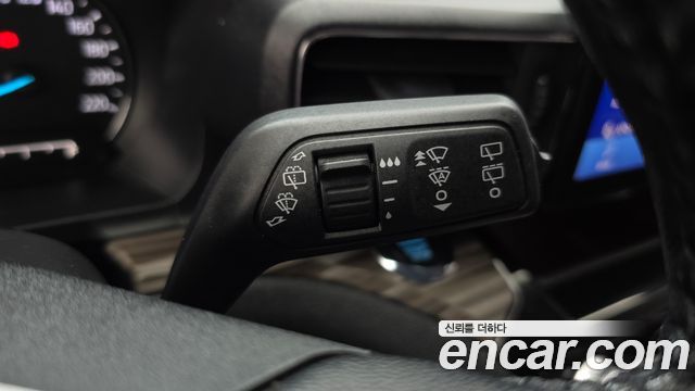 Ford Explorer 2021 — photo 40