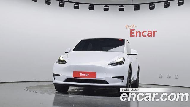 Tesla Model Y 2024 — photo 3
