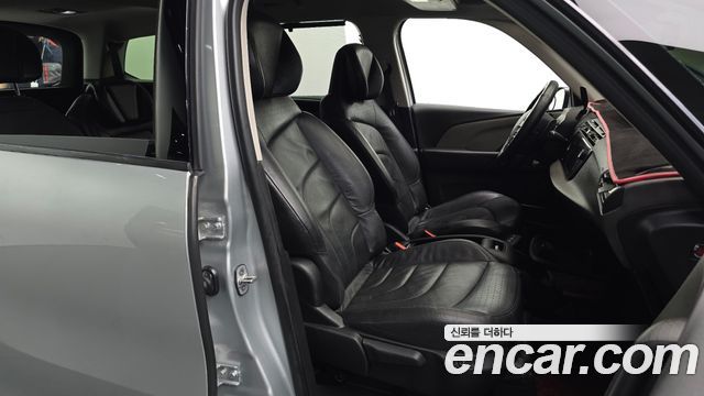 Citroën / DS C4 Picasso 2016 — photo 12