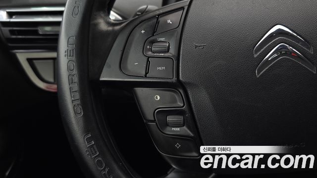 Citroën / DS C4 Picasso 2016 — photo 17