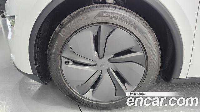 Tesla Model Y 2026 — photo 5